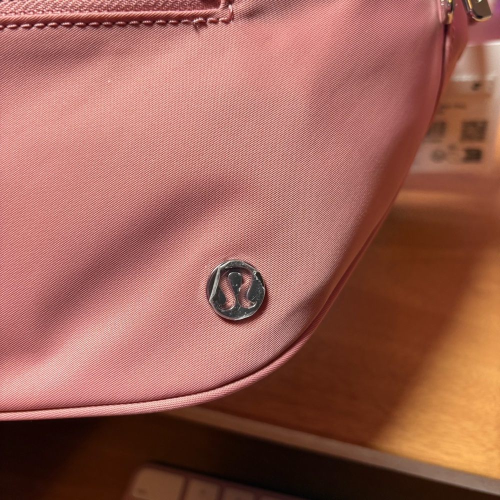 lululemon athletica City Essentials Belt Bag NWT DCOP - Picture 8 of 8
